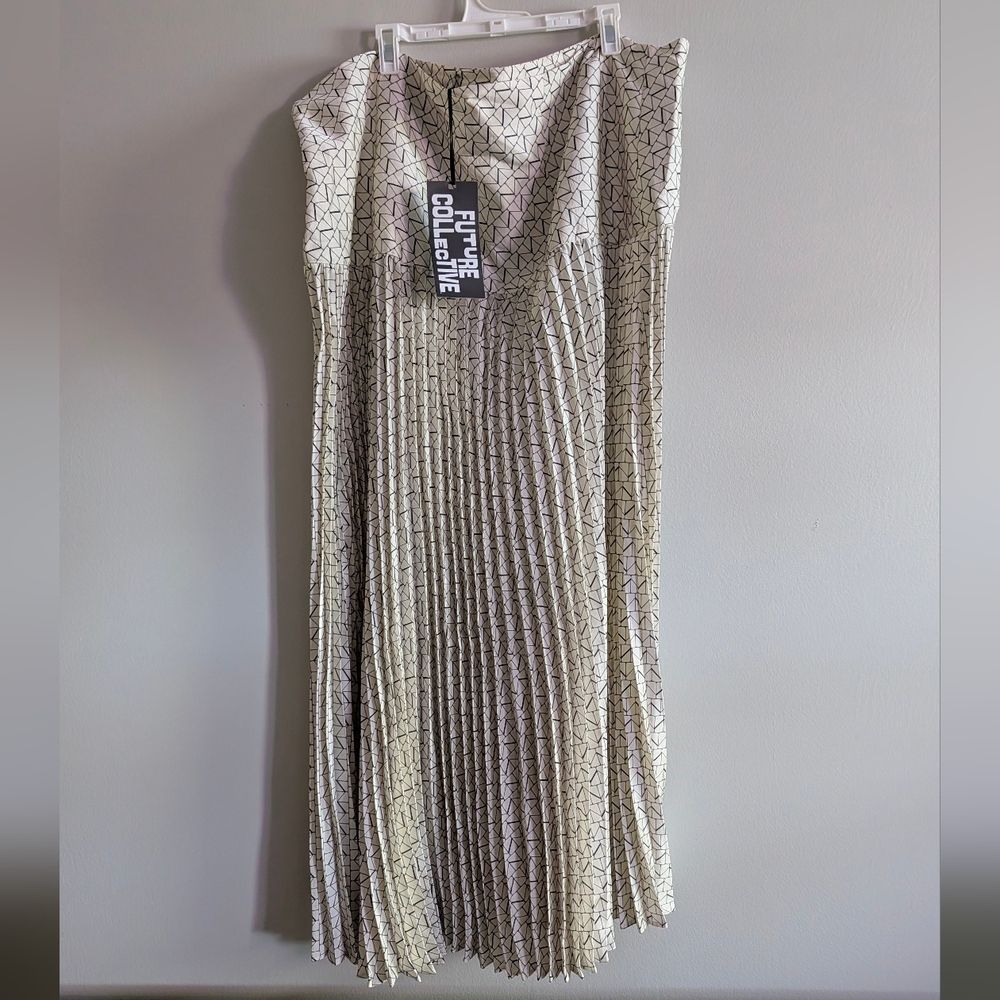 Future Collective Geometric Pleated Skirt